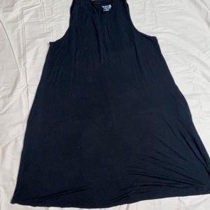 Sleeveless summer dress with pockets